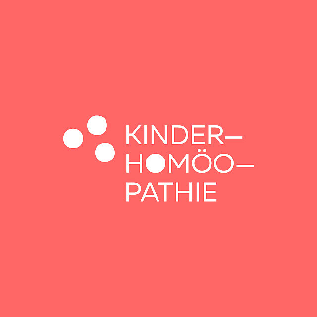 Logo Praxis für Kinderhomöopathie auf Orange
